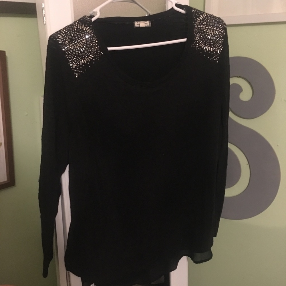 EyeShadow Black Blouse
